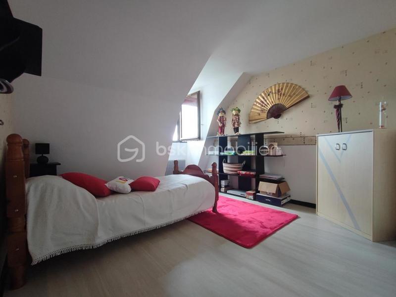 Maison - 140 m² - 5 pièces