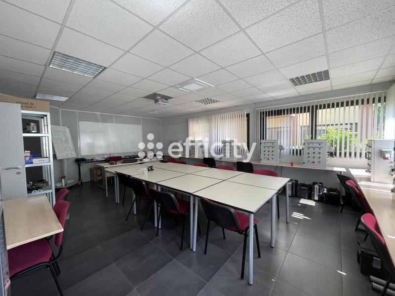 Bureau - 121 m² - 4 pièces