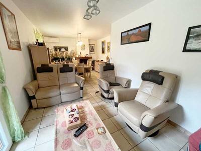 Maison - 92 m² - 6 pièces