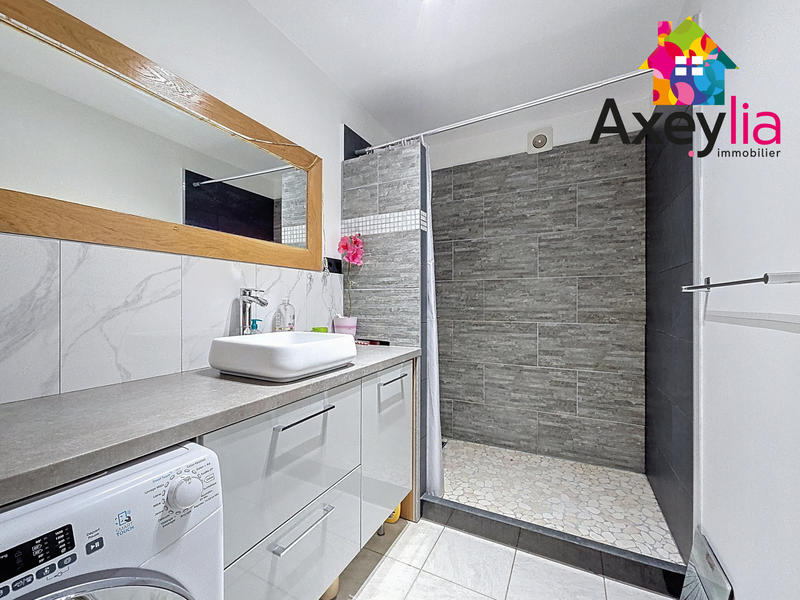 Maison - 98 m² - 5 pièces