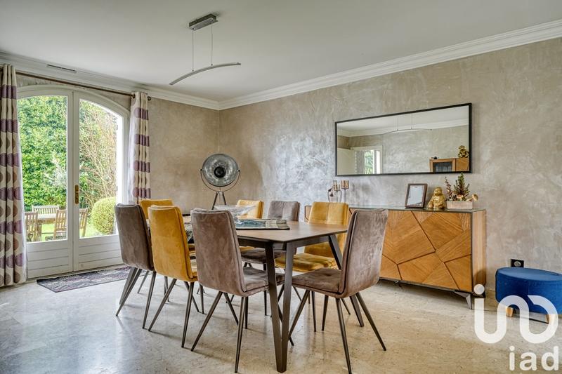 Maison - 300 m² - 10 pièces