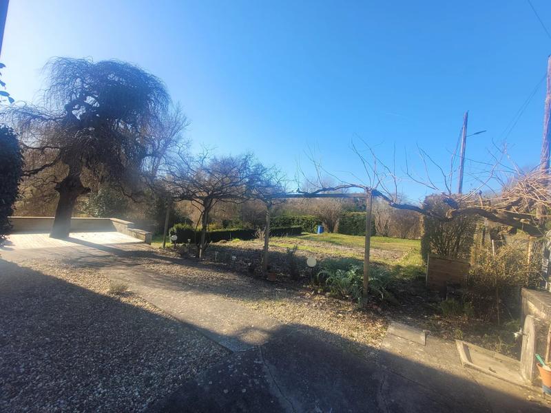 Maison - 220 m² - 8 pièces