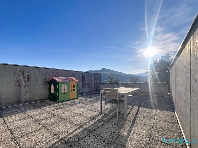 Appartement - 82 m² - 4 pièces