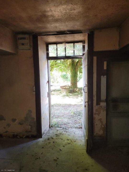 Maison - 235 m² - 9 pièces