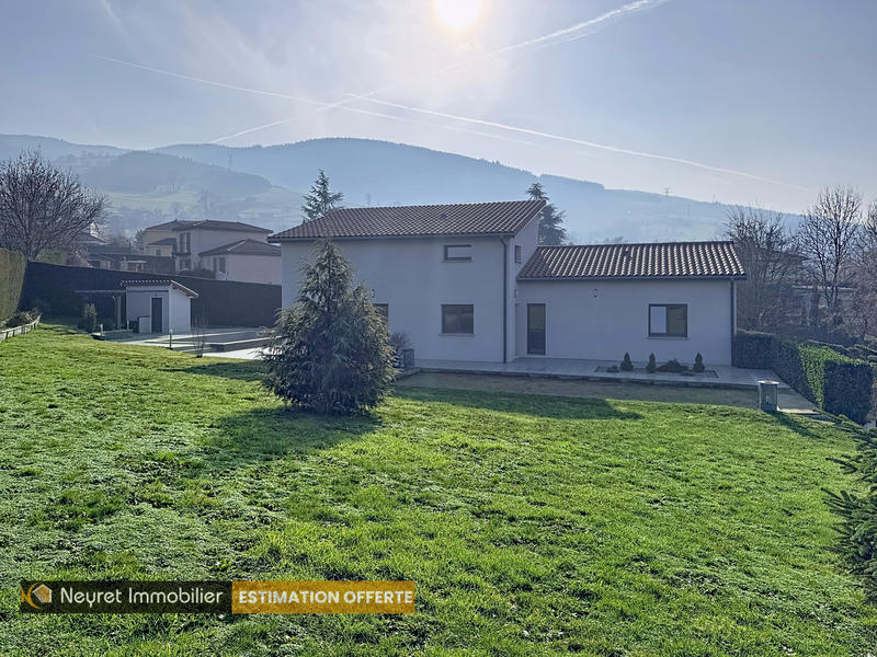 Maison - 160 m² - 6 pièces