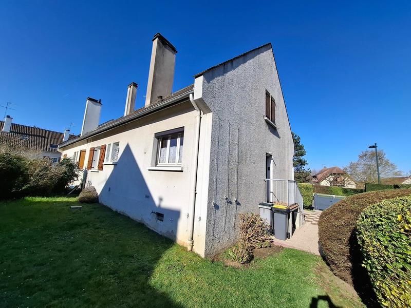 Maison - 110 m² - 6 pièces