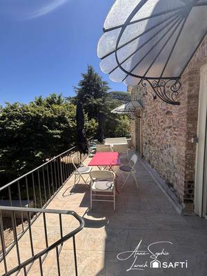 Maison - 182 m² - 6 pièces