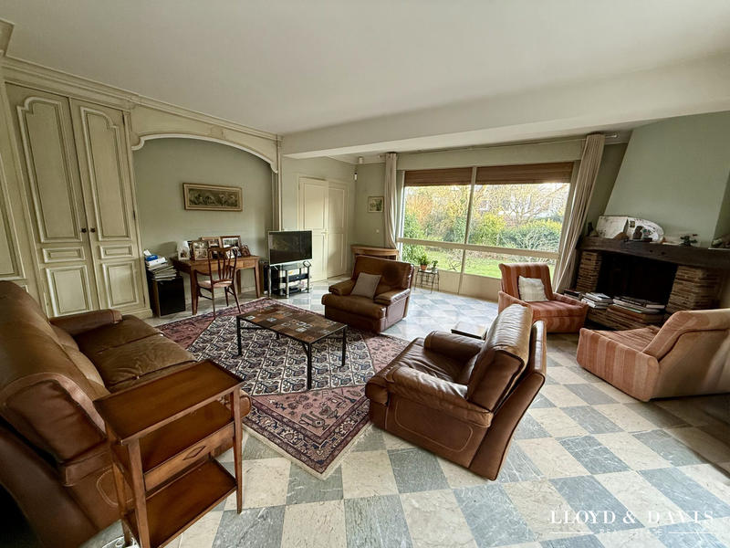 Maison - 178 m² - 8 pièces