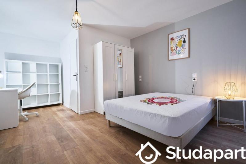 Chambre - 11 m² - 1 pièce