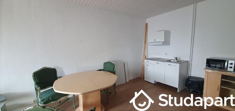 Chambre - 50 m² - 1 pièce