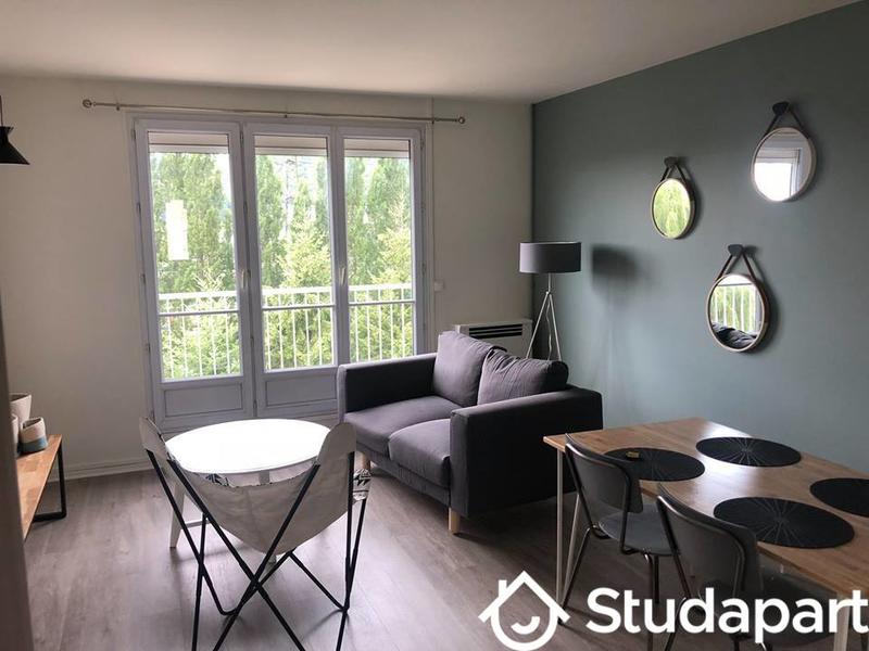 Chambre - 9 m² - 1 pièce