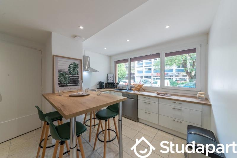 Chambre - 15 m² - 1 pièce