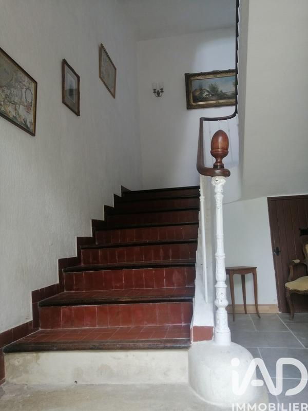 Maison - 216 m² - 9 pièces