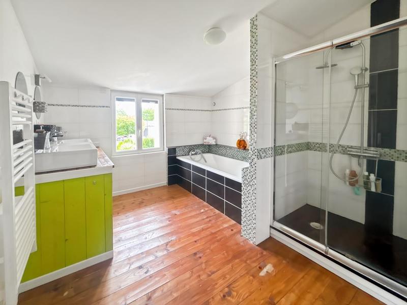 Maison - 192 m² - 6 pièces