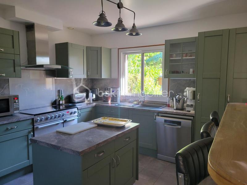 Pavillon - 120 m² - 7 pièces