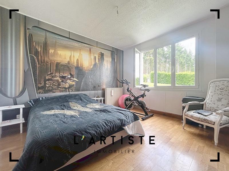 Maison traditionnelle - 153 m² - 6 pièces