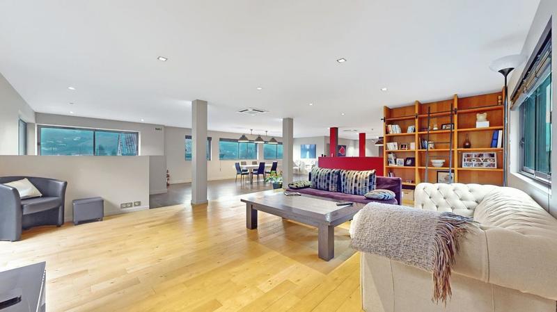 Loft - 320 m² - 6 pièces