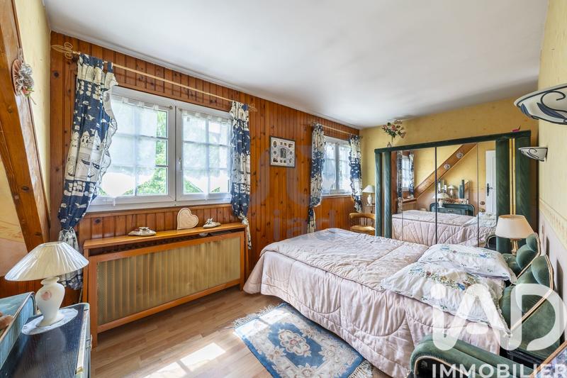 Maison - 195 m² - 8 pièces