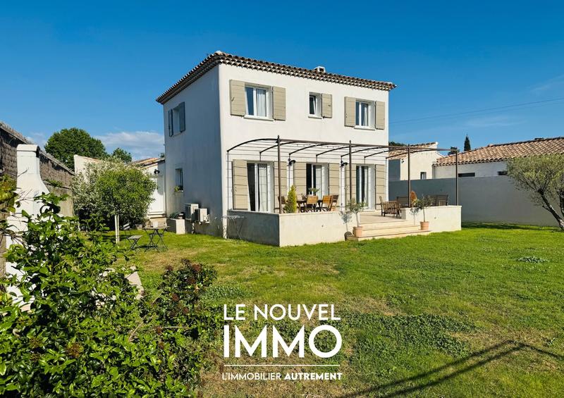 Maison - 104 m² - 4 pièces