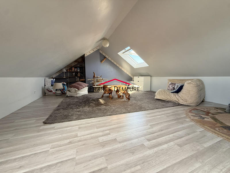 Maison - 140 m² - 7 pièces