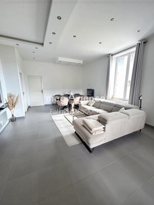 Appartement - 100 m² - 4 pièces