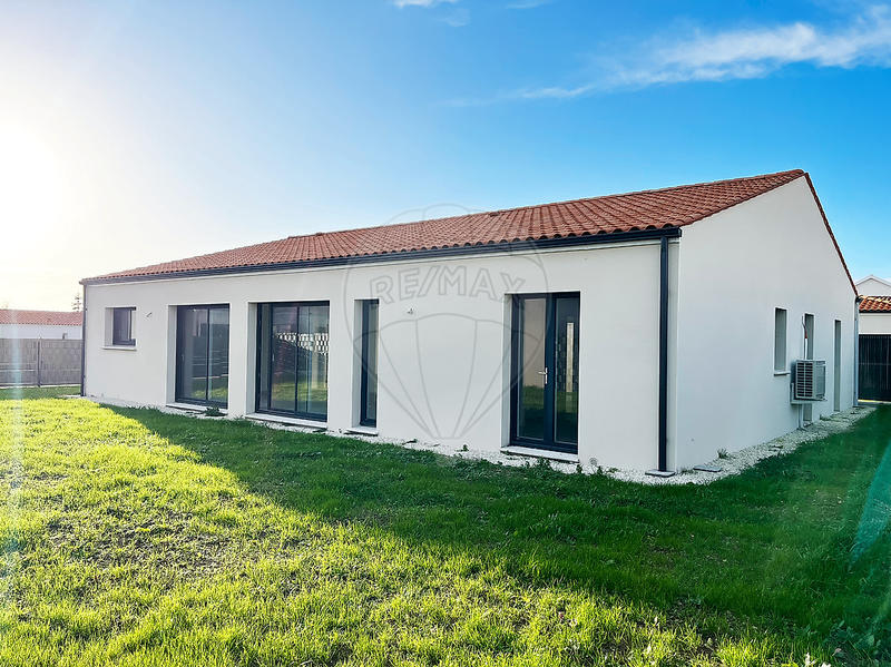 Maison - 140 m² - 5 pièces