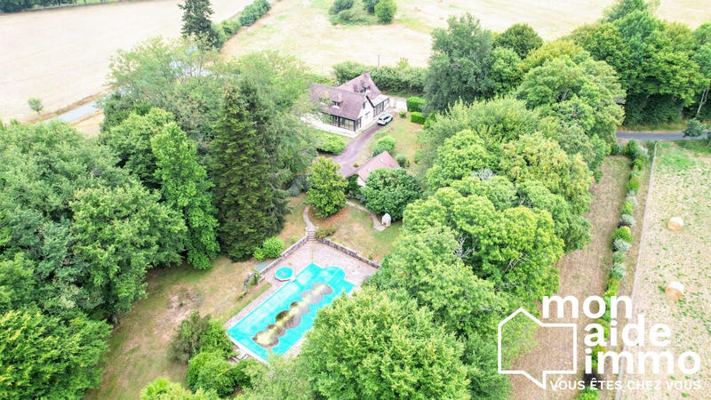 Maison - 250 m² - 7 pièces