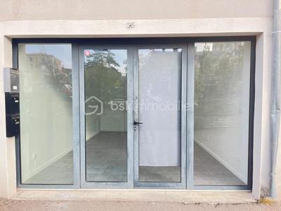 Local commercial - 24 m² - 1 pièce