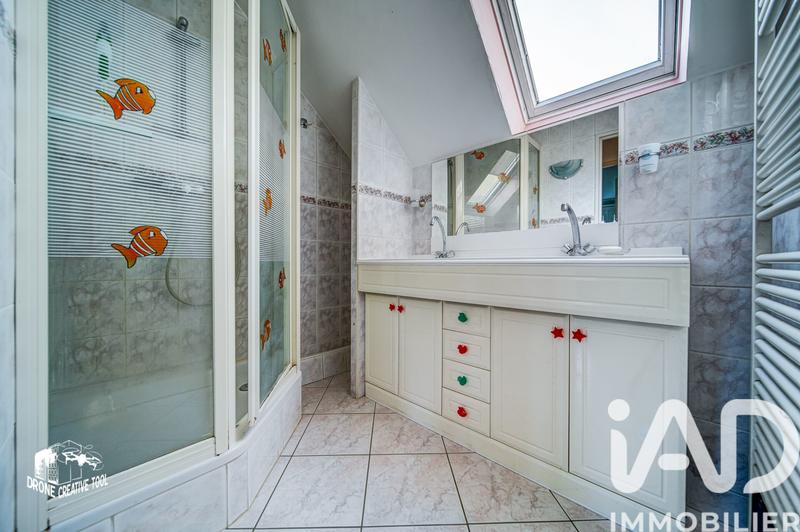 Maison - 92 m² - 5 pièces