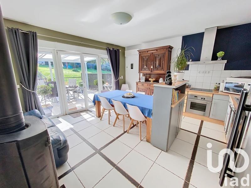 Maison - 208 m² - 9 pièces