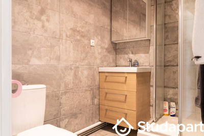 Chambre - 10 m² - 1 pièce