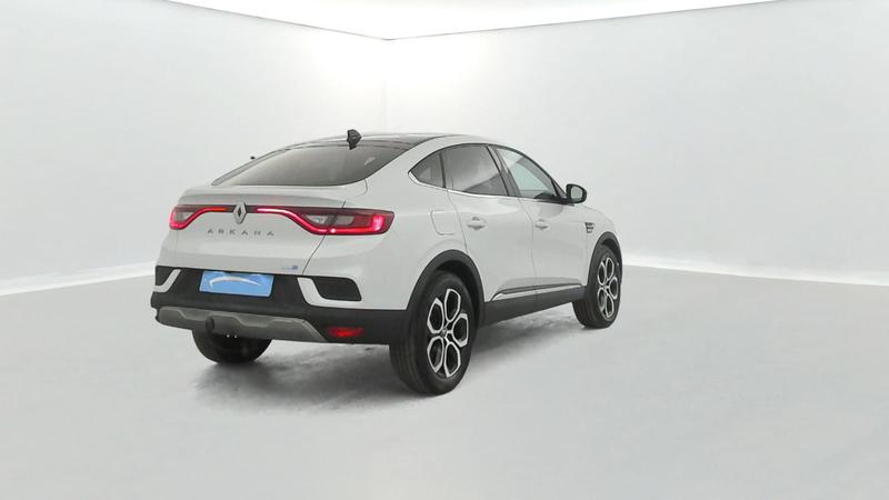 Renault Arkana E-Tech 145 21b Intens 5p