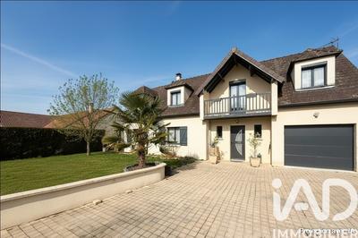 Maison - 147 m² - 8 pièces