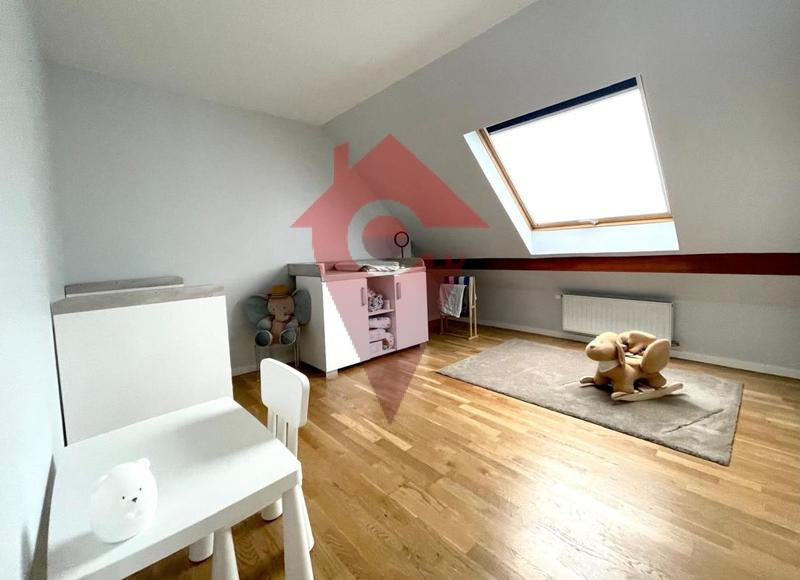 Maison - 194 m² - 8 pièces