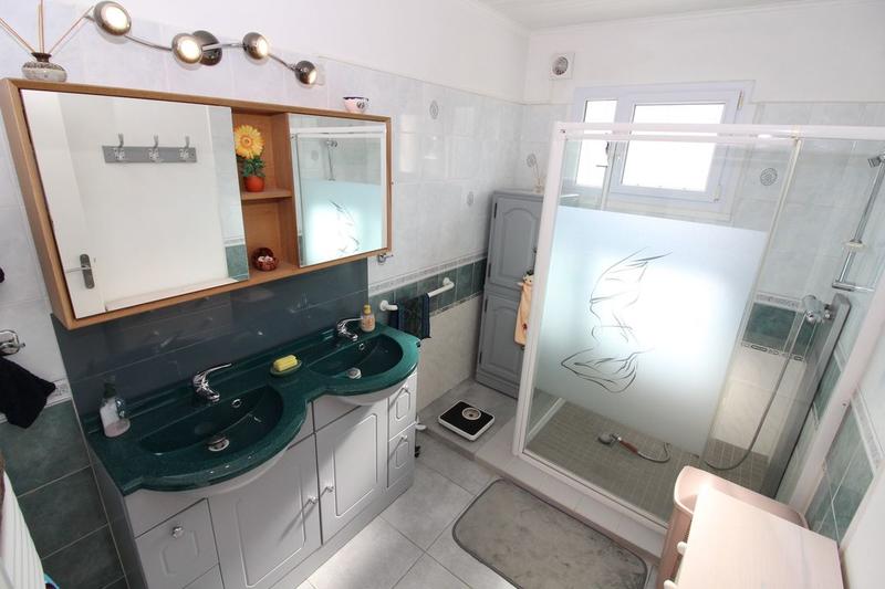 Pavillon - 145 m² - 7 pièces