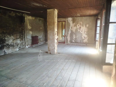 Maison - 210 m² - 4 pièces