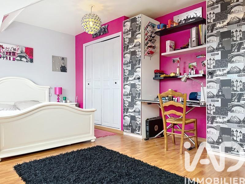 Maison - 140 m² - 5 pièces