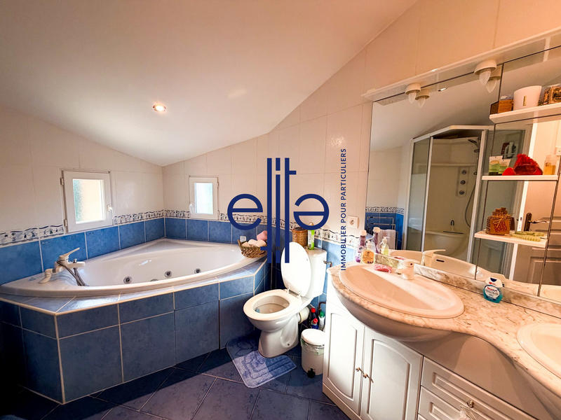 Maison - 194 m² - 7 pièces