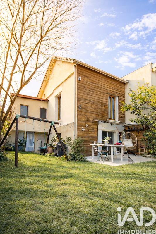 Maison de ville - 109 m² - 4 pièces