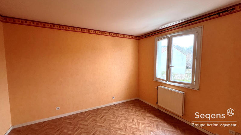 Maison - 93 m² - 4 pièces