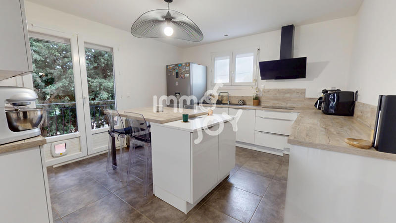 Villa - 213 m² - 8 pièces