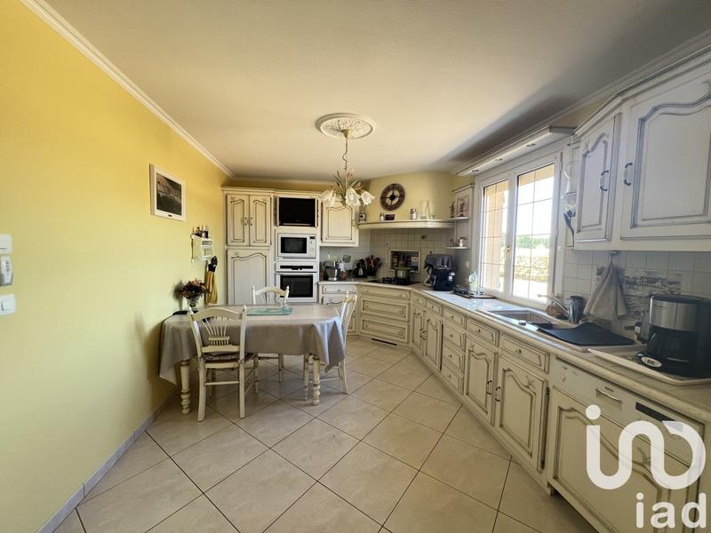 Maison - 219 m² - 14 pièces