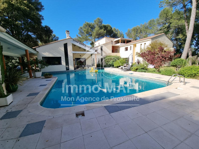 Maison - 478 m² - 14 pièces