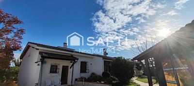 Maison - 220 m² - 6 pièces