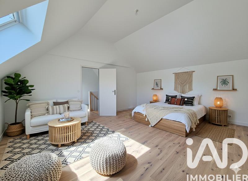 Maison - 210 m² - 7 pièces