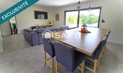 Maison - 160 m² - 5 pièces
