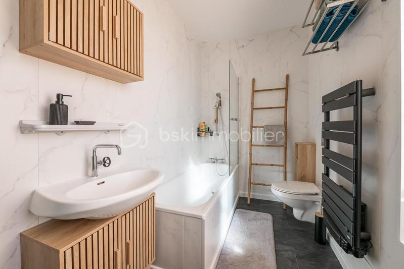 Maison en pierre - 165 m² - 9 pièces