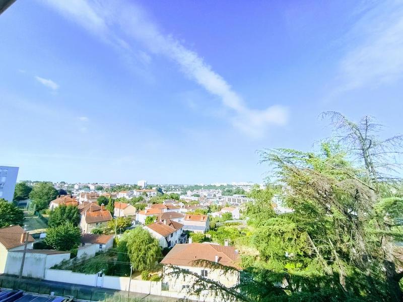 Appartement - 91 m² - 6 pièces