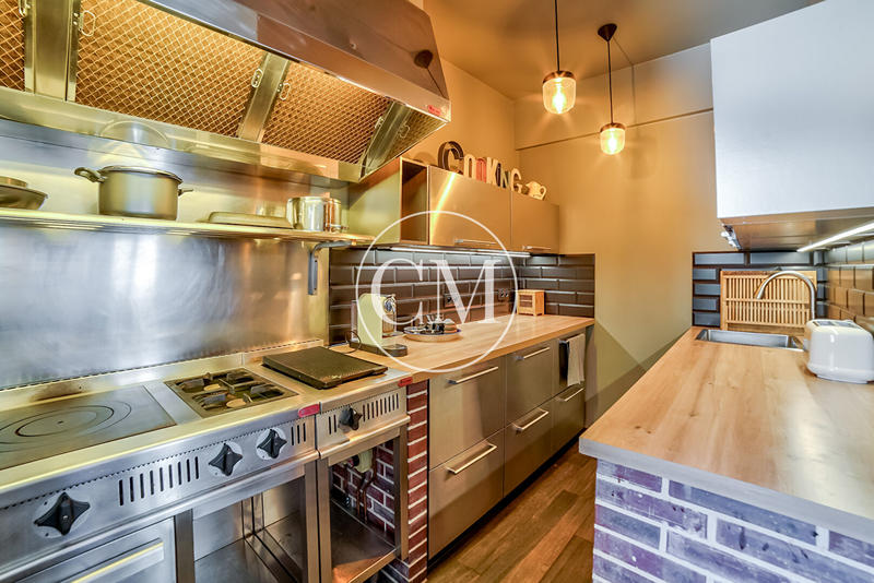 Maison - 278 m² - 8 pièces