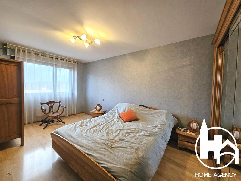 Appartement - 94 m² - 4 pièces